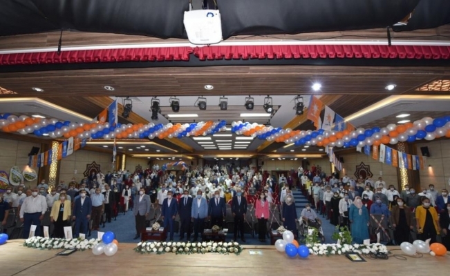 AK Parti Yunusemre’de Katıöz ile ’yola devam’ dedi