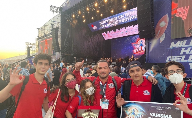 Başkan Çerçi TEKNOFEST 2021 şampiyonu olan Manisalı öğrencileri kutladı