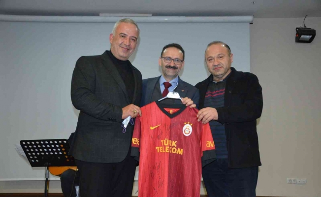 15 bin TL’ye gelir elde eden imzalı Galatasaray forması Duru bebeğin kampanyasında kullanılacak