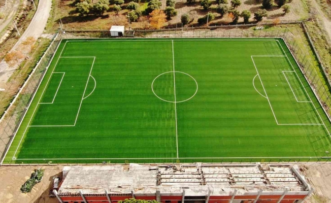 Manisa FİFA standartlarına uygun yeni bir futbol sahasına kavuşuyor