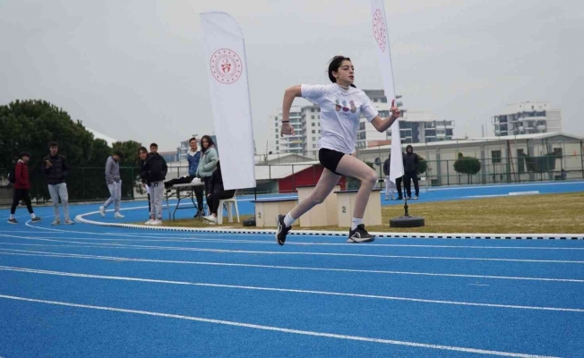 Manisa’da Okul Sporları Atletizm İl Birinciliği yarışmaları yapıldı