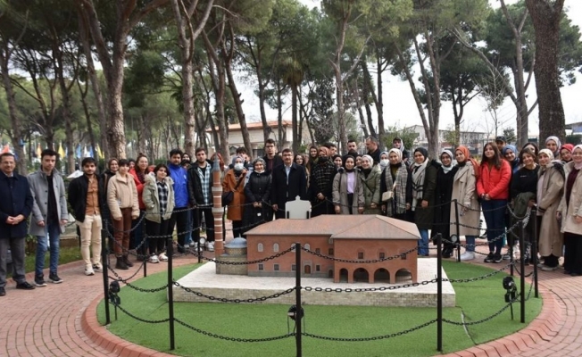 Şehzadeler Belediyesi üniversite gençliğiyle güç birliği yaptı