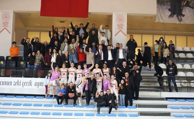 Turgutlu Belediyespor Kadın Basketbol Takımı play off biletini aldı