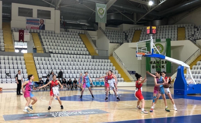 Turgutlu Belediyespor U18 Kız Basketbol Takımı Anadolu Şampiyonası’nda