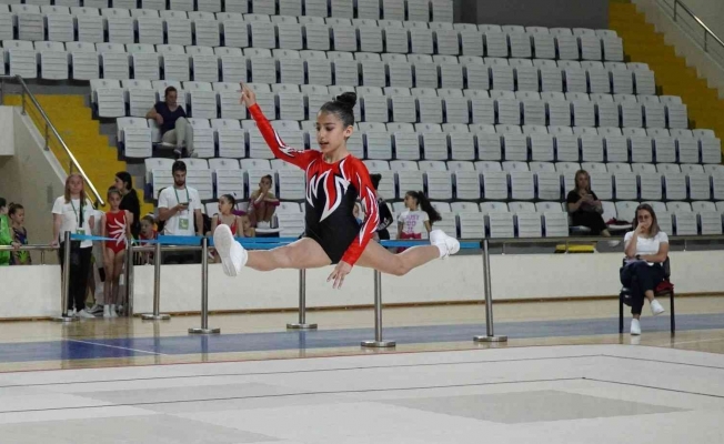 Aerobik Cimnastik CimnastLig 1. hafta müsabakaları Manisa’da yapıldı