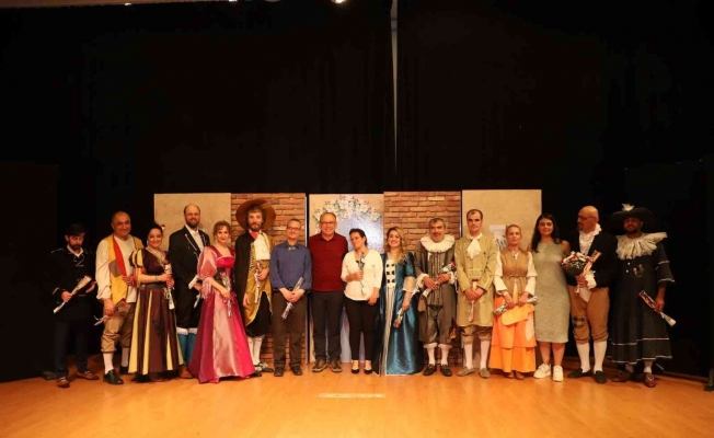 Turgutlu Belediye Tiyatrosu yeni yüzlerini arıyor