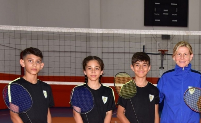 Manisa BBSK’lı badmintoncular, milli takımda