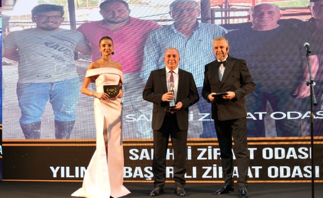 Cem Yalvaç, yılın en başarılı ziraat odası başkanı seçildi