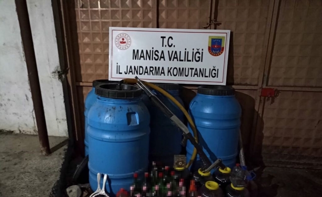 Manisa’da litrelerce kaçak şarap ele geçirildi