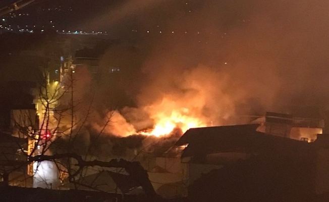 Alaşehir’deki ev yangını korkuttu