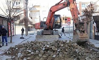 Turgutlu Belediyesi farklı noktalarda çalışmalarını sürdürüyor