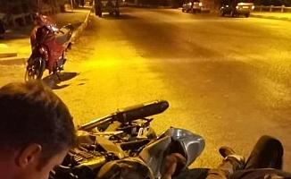Manisa’da motosikletler çarpıştı: 1 ölü, 2 ağır yaralı