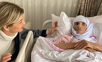 104 yaşındaki Hacı Şahin Cumhurbaşkanı için hatim indirdi
