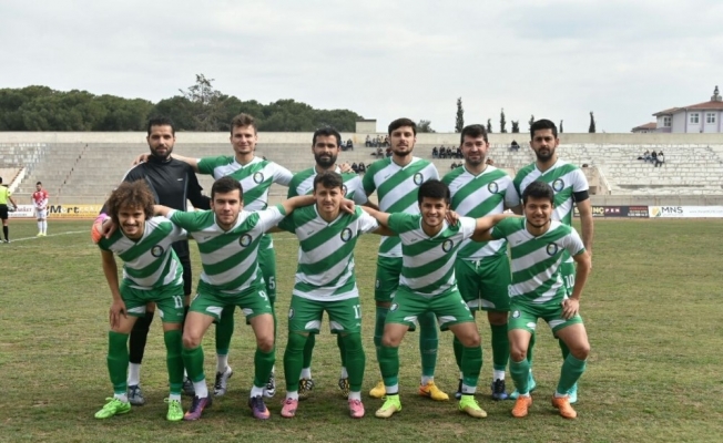 Salihli Belediyespor, Ahmetli’yi tek golle geçti