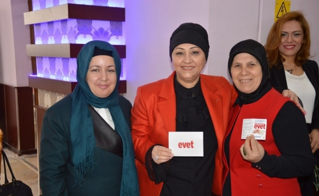 AK Partili kadınlar referanduma kadar sahada olacak