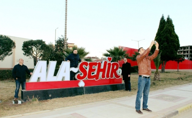 Alaşehir Belediyesi’nden "Çek Gönder" projesi