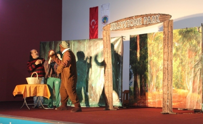 Alaşehir’de tiyatro şenliği