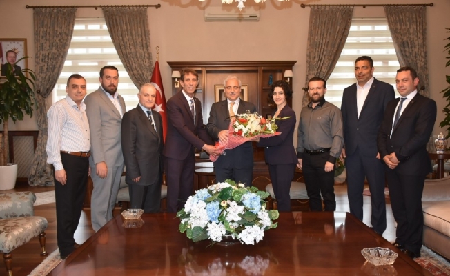 Vali Güvençer MHP Şehzadeler ilçe yönetimini ağırladı