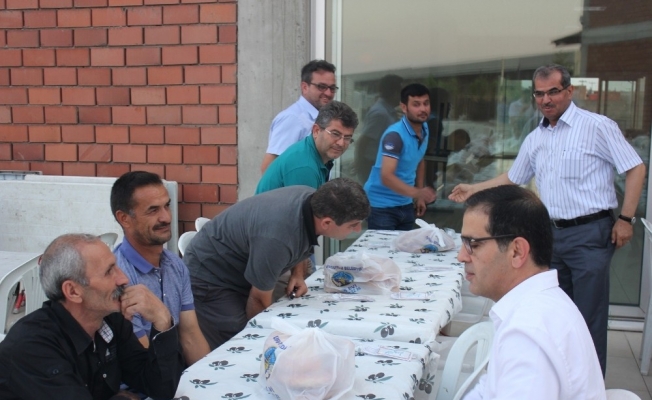 Turgutlu Belediyesi ailesi iftar sofrasını paylaştı