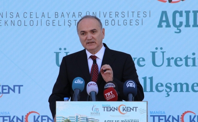 Bakan Özlü: “Türkiye sanayi devrimi vize gerektirmez”