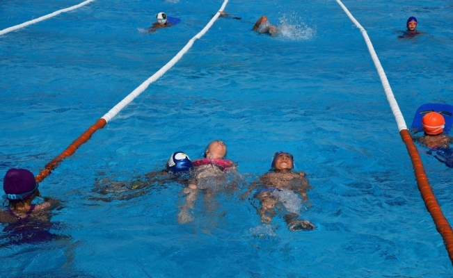 Yunusemre’de kış dönemi yüzme kursu başlıyor