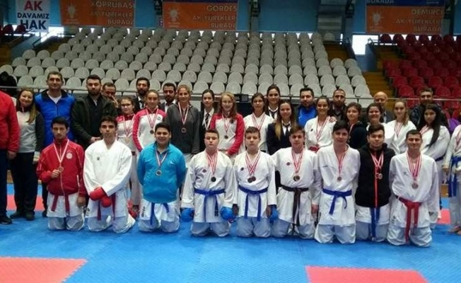 Okullar arası karate il birinciliği müsabakaları yapıldı