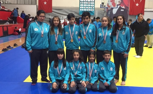 Salihlili judocular, Uşak’ta madalyaları topladı
