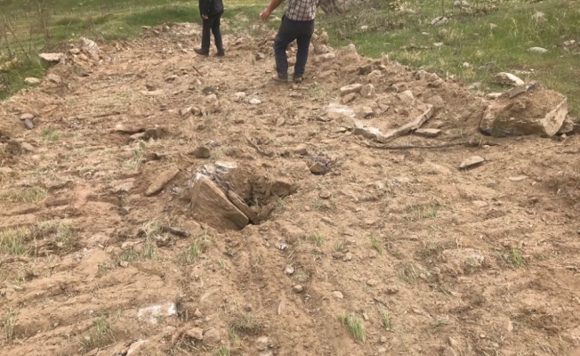 Alaşehir’de lahit parçaları bulundu