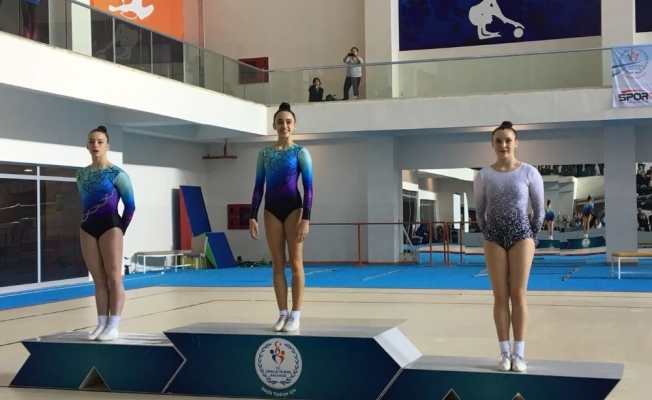 Cimnastikte dünya şampiyonunu geçip Türkiye birincisi oldu