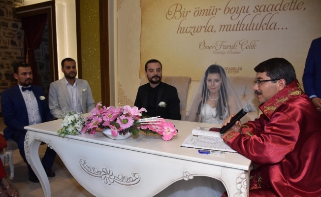 Başkan Çelik’ten yeni evli çiftlere dualı mesir