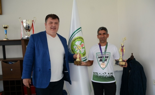 Manisa BBSK atleti Bayram Manisa’ya madalyayla döndü