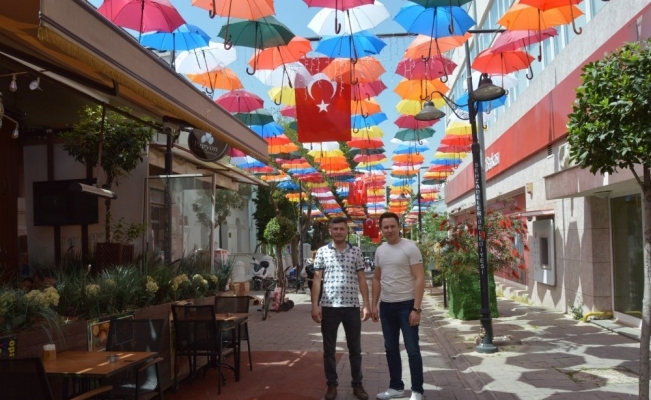 Manisa’da Şemsiyeli Sokak yenilendi