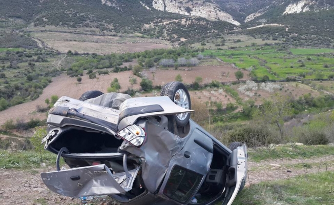 Manisa’da yoldan çıkan otomobil uçuruma yuvarlandı: 4 yaralı