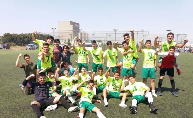 Salihli Belediyespor U15 takımı Manisa şampiyonu