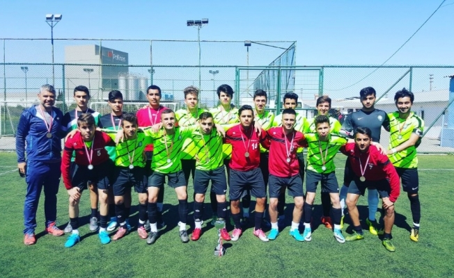 Salihli Belediyespor U19’da Manisa şampiyonu oldu