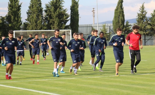 Kupada şampiyon T.M. Akhisarspor, ara vermeden Kayserispor maçı hazırlıklarına başladı