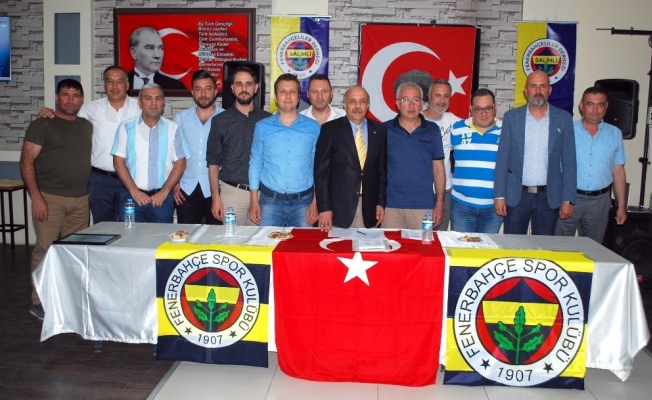 Salihli Fenerbahçeliler Derneği’nde Özcan Sezgin güven tazeledi