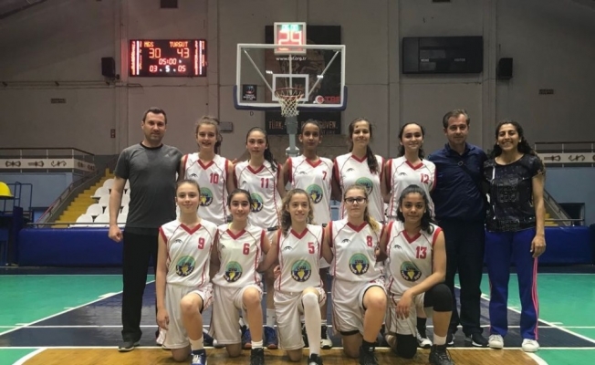 Turgutlu Belediyespor’un kızları namağlup şampiyon