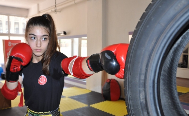 Manisalı Milli sporcu Rabia Ercan, Ömer Halisdemir için ringe çıkacak
