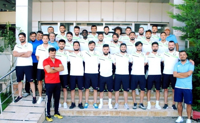 Salihli Belediyespor, Karşıyaka’yı 2 golle geçti