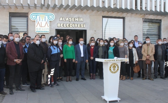 Belediye çalışanlarından lösemili çocuklara maskeli destek