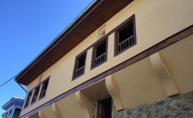 Kula’da bir tarihi ev daha restore ediliyor