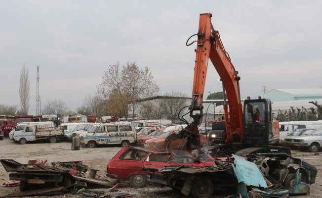 Manisa’daki hurda araçlar MKE’ye devredildi