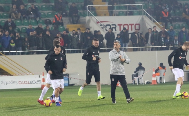 Beşiktaş taraftarı Burak’ı tribüne çağırmadı