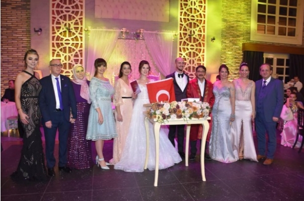 Hüseyin ve Sinem dünya evine girdi