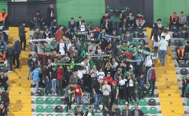 Ziraat Türkiye Kupası: Akhisarspor: 1 - Ümraniyespor: 0 (İlk yarı)
