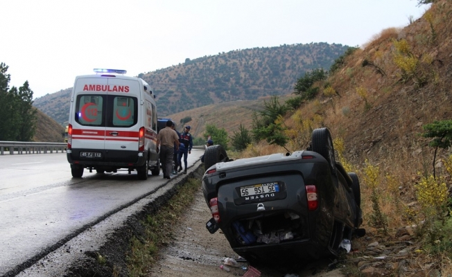 Kula’da iki otomobil çarpıştı: 5 yaralı