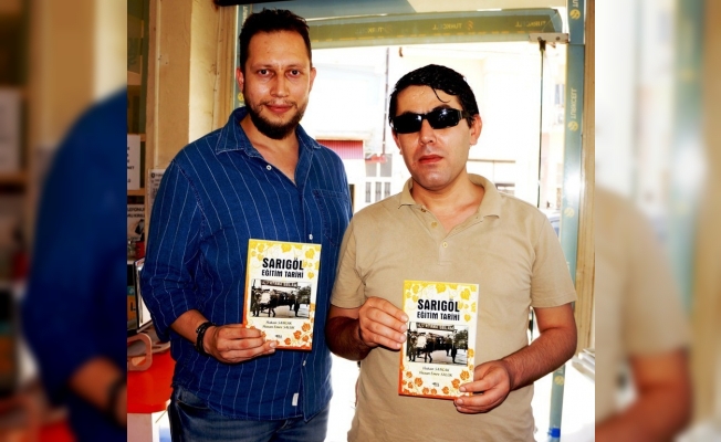 Görme engelli Türkçe öğretmeninden geleceğe ışık tutacak kitap