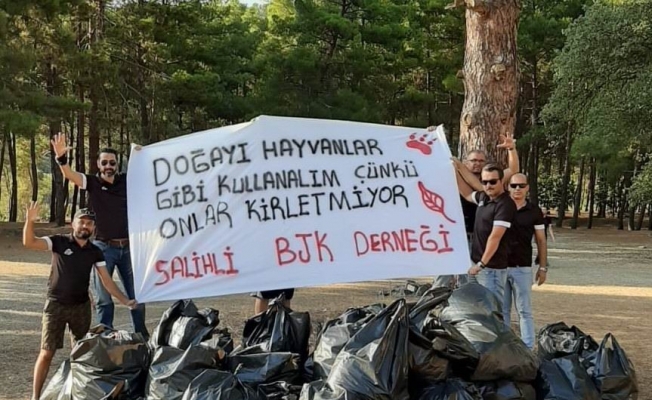 Piknikçiler kirletti “Beşiktaşlı taraftarlar” temizledi