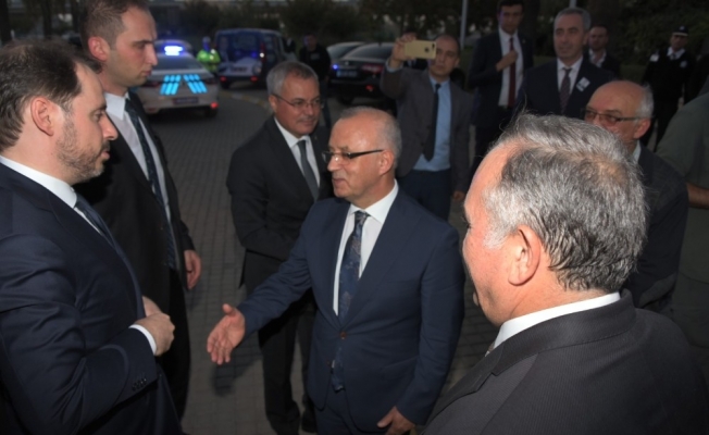 Bakan Albayrak, Manisa’da MHP’li belediyeyi ziyaret etti